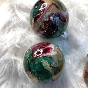 Set of 4 Shatterproof Painted Christmas Ornaments Bulbs 2 5/8"