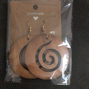Wooden earrings   (16-34)