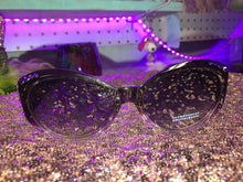 Load image into Gallery viewer, Rhinestone sunglasses. Purple
