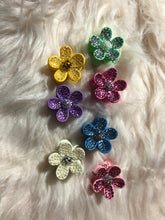 Load image into Gallery viewer, Small Bling rhinestone Flower Hair Clip
