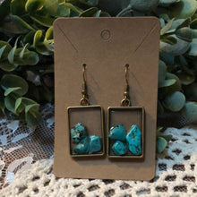 Load image into Gallery viewer, Turquoise dangle earrings
