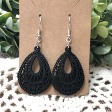 Load image into Gallery viewer, Wooden earrings
