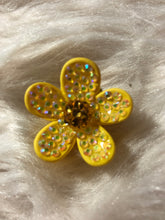 Load image into Gallery viewer, Small Bling rhinestone Flower Hair Clip
