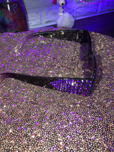 Load image into Gallery viewer, Rhinestone sunglasses. Purple
