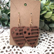 Load image into Gallery viewer, Wooden earrings
