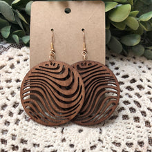 Load image into Gallery viewer, Wooden earrings
