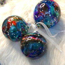 Load image into Gallery viewer, Set of 3 glass Christmas Bulbs 3 1/4”
